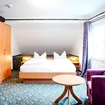 Smart 1 Bb1 215 Hotel *